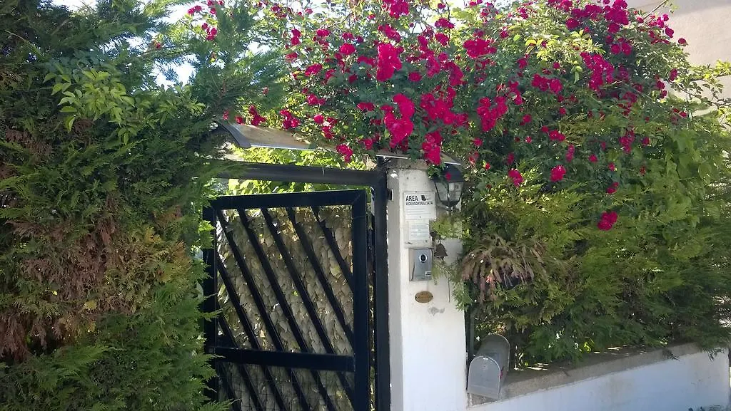 B&B Mare E Sole-1